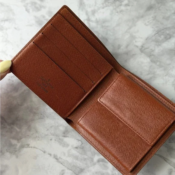 Louis Vuitton Monogram Canvas Bi-Fold Wallet - Picture 4 of 16